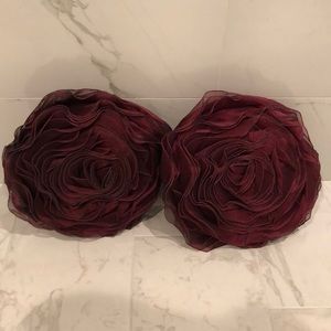 2 flower pillows